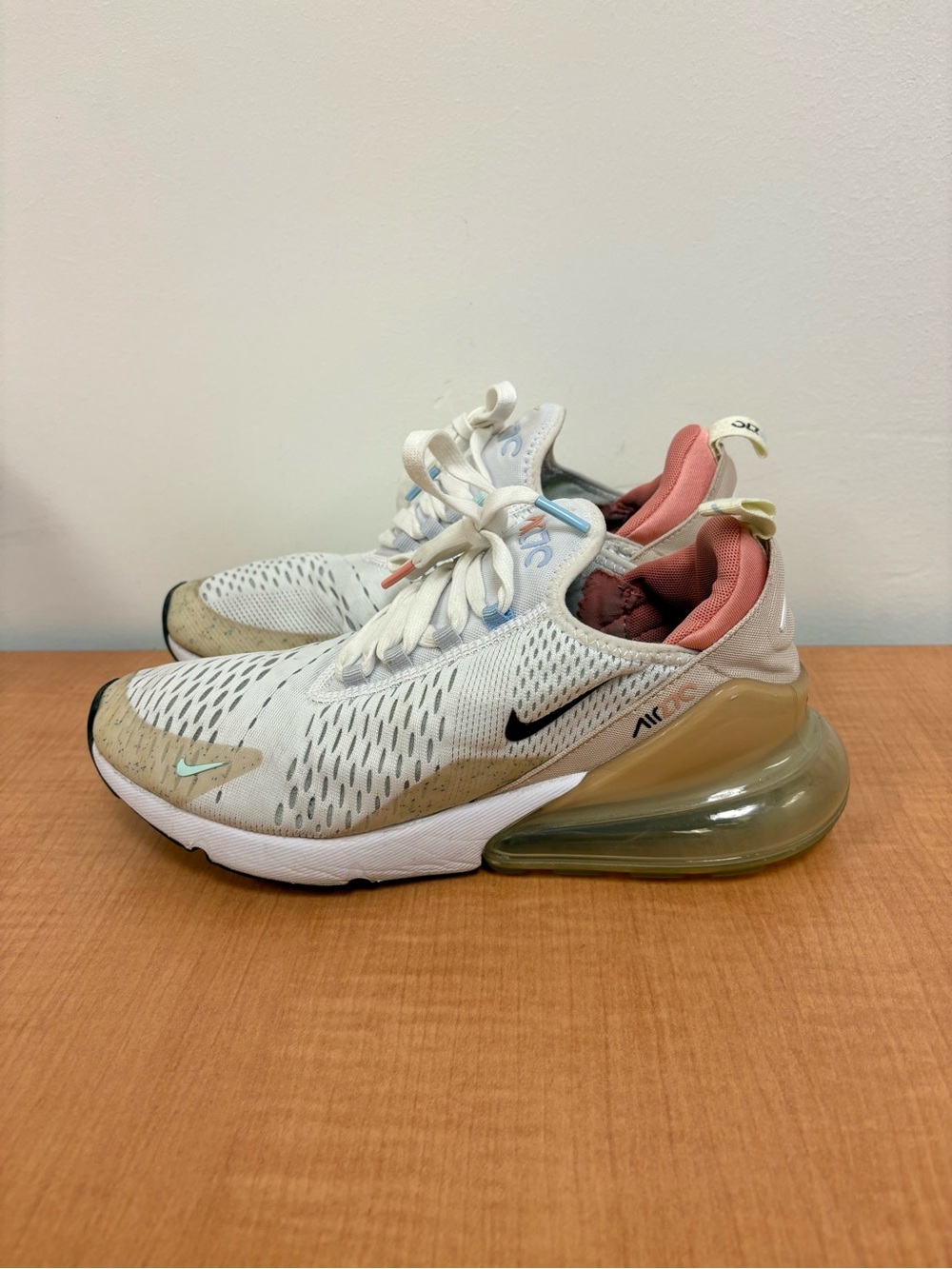 Nike UNISEX 8.5 Air Max 270